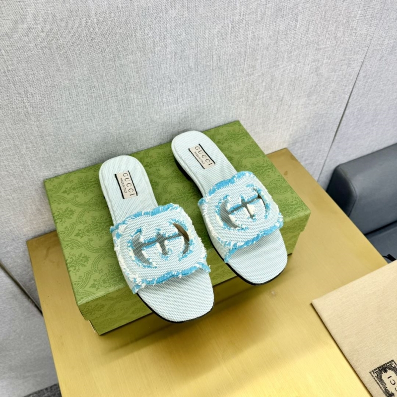 G*u*i slippers